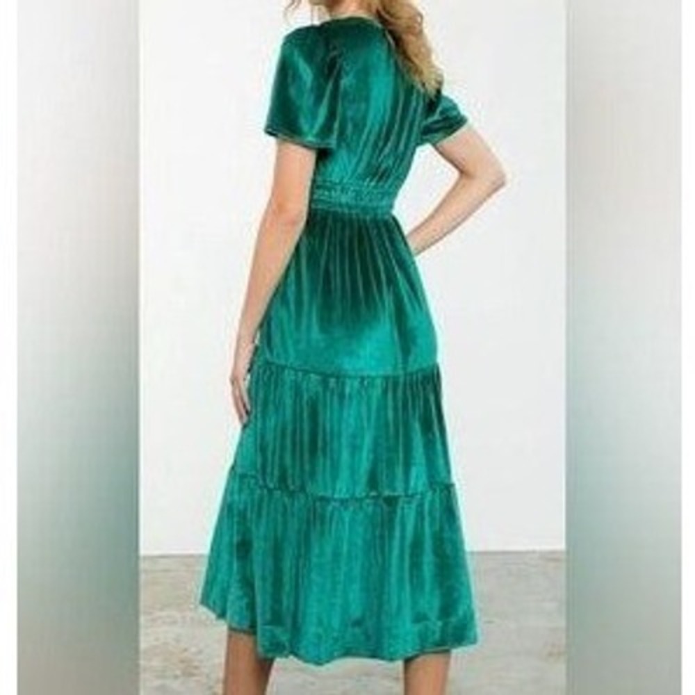 THML Velvet Maxi Dress Womens Medium Teal Green NWT Smocked Tiered Split‎ Neck - Picture 3 of 8